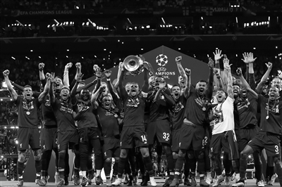 过三人包夹 过三人包夹