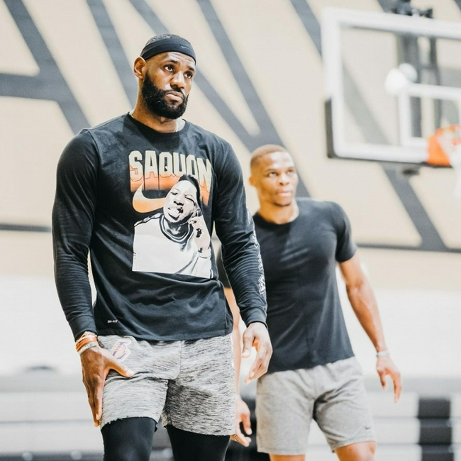 赛季中段的 赛季中段的