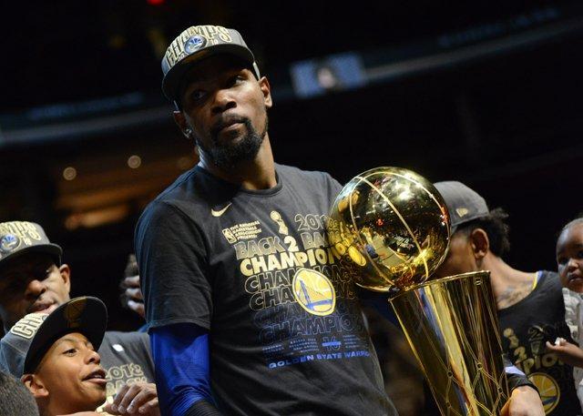 急剧收窄 急剧收窄